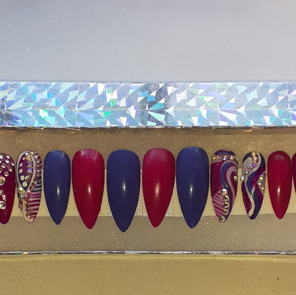 Press on nails
